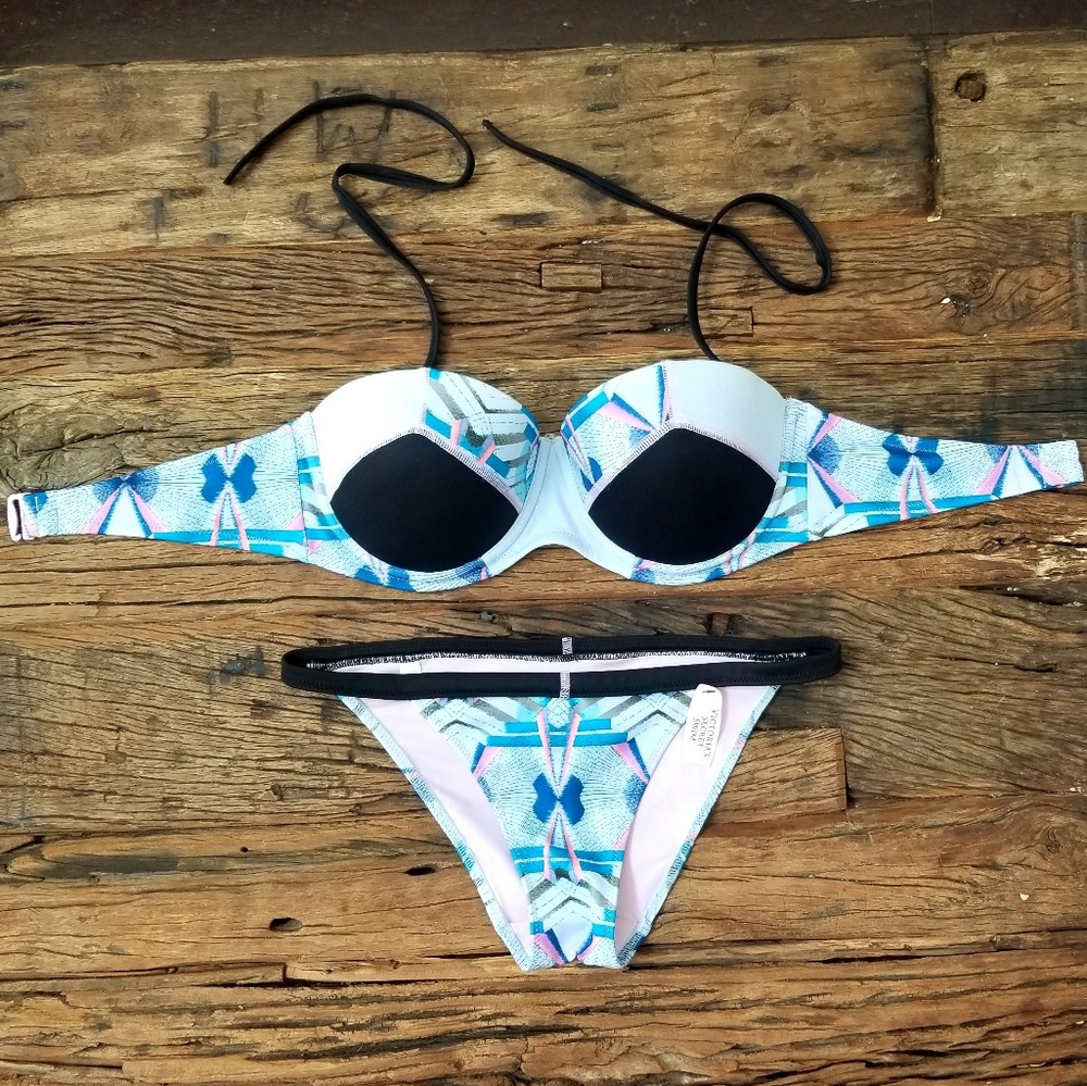 Victoria's Secret 34DD Bandeau & Cheeky Bottoms Sm